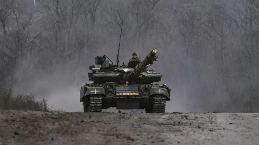 Ukraine giành thêm lãnh thổ ở phía Nam, Nga tăng cường tấn công vào Đông Bắc